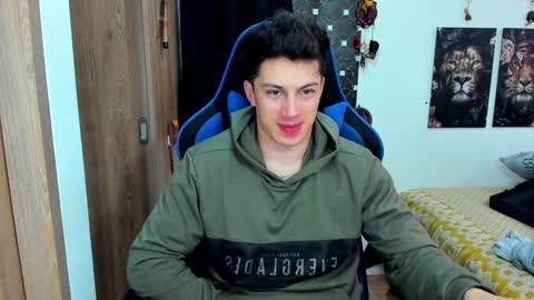 Snapshot of javiersexymann chatting on 17, 12, 2024 Javier online show from 17, 12, 2024