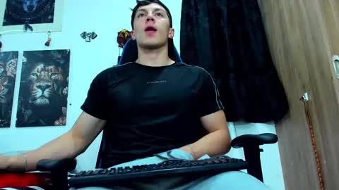 Snapshot of javiersexymann chatting on 2, 3, 2025 Javier online show from 2, 3, 2025