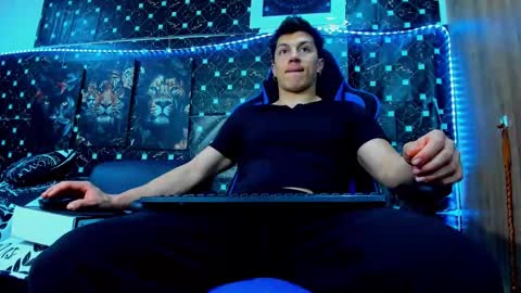 Snapshot of javiersexymann chatting on 13, 10, 2025 Javier online show from 13, 10, 2025