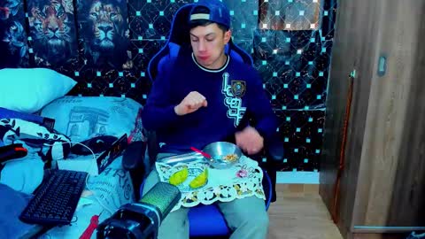 Snapshot of javiersexymann chatting on 15, 12, 2025 Javier online show from 15, 12, 2025