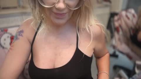Snapshot of javlovesu chatting on 12, 6, 2026 JAV online show from 12, 6, 2026