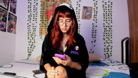 Snapshot of jaxjinx_ chatting on 11, 4, 2026 Jax and Jinx online show from 11, 4, 2026