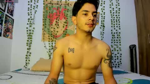Snapshot of jaxjinx_ chatting on 13, 4, 2026 Jax and Jinx online show from 13, 4, 2026