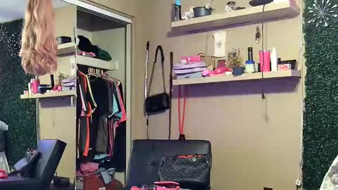 Snapshot of jay_banks0420 chatting on 15, 12, 2025 jay_banks0420 online show from 15, 12, 2025