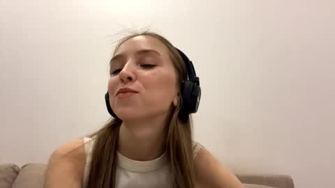 Isabella Rose online show from 3, 3, 2026