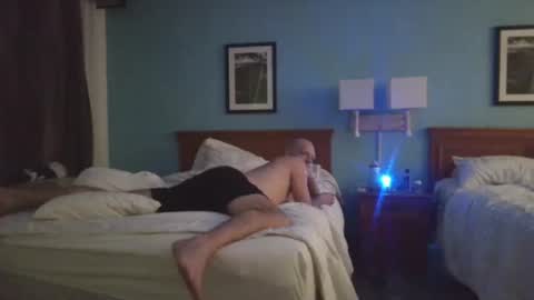 HUngBtmFl online show from 13, 4, 2026