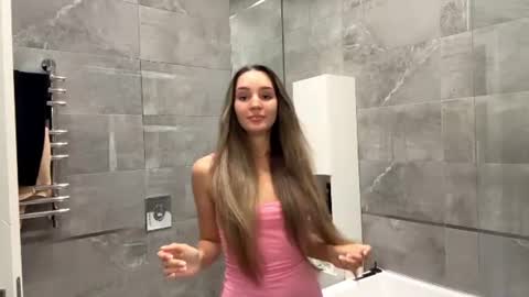 Snapshot of jaynatenner chatting on 3, 8, 2026 Eva online show from 3, 8, 2026