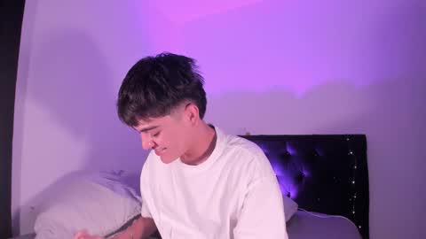 Snapshot of jaythomax chatting on 12, 1, 2025 jaythomax online show from 12, 1, 2025