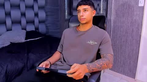 jaze_bradley online show from 18, 9, 2025