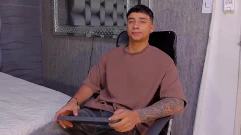 jaze_bradley online show from 13, 11, 2025