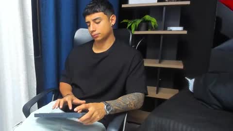 jaze_bradley online show from 22, 12, 2025