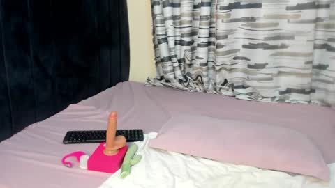 Snapshot of jazmin_jade chatting on 4, 4, 2026 jazmin_jade online show from 4, 4, 2026