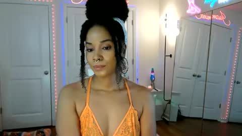 Snapshot of jazminefox chatting on 16, 5, 2026 Jazmine Fox online show from 16, 5, 2026