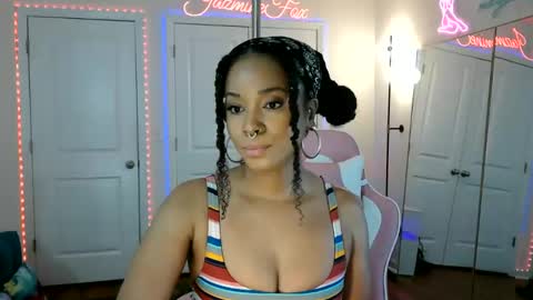 Snapshot of jazminefox chatting on 18, 5, 2026 Jazmine Fox online show from 18, 5, 2026