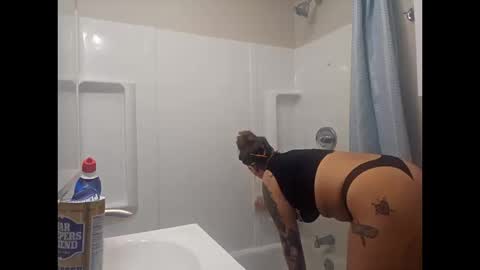 Snapshot of jazzmcjames chatting on 12, 10, 2025 jazzmcjames online show from 12, 10, 2025