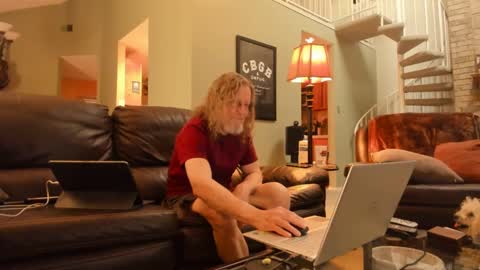 Snapshot of jdineuless chatting on 8, 2, 2025 JDinEuless online show from 8, 2, 2025