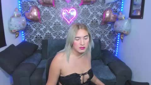 Snapshot of jdstudio chatting on 4, 3, 2026 . Julianita y Valery . online show from 4, 3, 2026