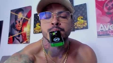 Snapshot of jean_lopez chatting on 2, 3, 2025 Jean axelcrow Modelo Independiente online show from 2, 3, 2025