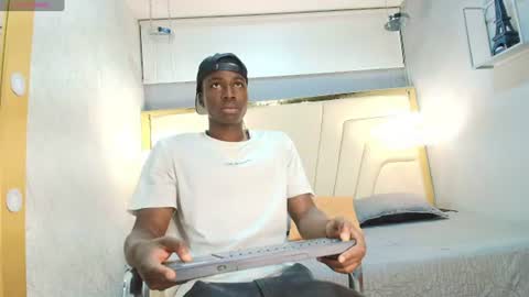 Snapshot of jeandante_ chatting on 3, 8, 2026 Jeandante online show from 3, 8, 2026