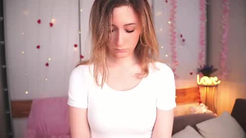 Snapshot of jeanetterudnitski chatting on 19, 5, 2026 Hello im Mary 3 online show from 19, 5, 2026