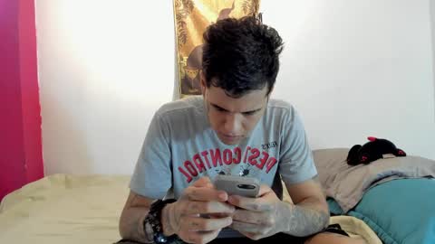 Snapshot of jebbins chatting on 2, 4, 2026 jebbins online show from 2, 4, 2026