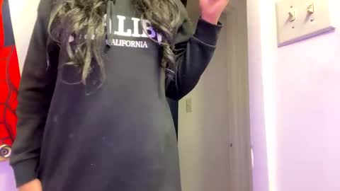 Snapshot of jeddahdolly chatting on 3, 2, 2025 jeddahdolly online show from 3, 2, 2025