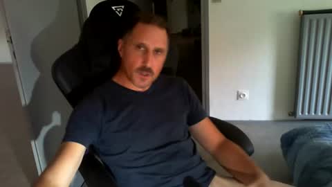 Snapshot of jef74700 chatting on 3, 8, 2026 Jrme online show from 3, 8, 2026