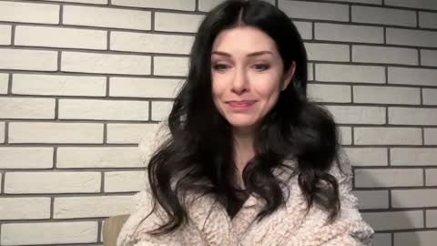 jennifer bones online show from 29, 11, 2025