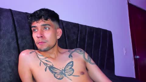 Snapshot of jei_cox chatting on 7, 11, 2025 jei online show from 7, 11, 2025