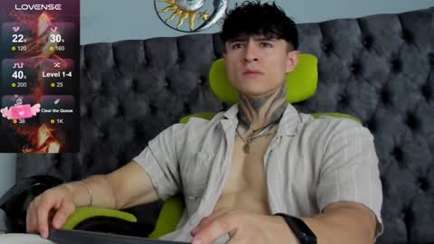 Snapshot of jeins_carter chatting on 8, 1, 2025 JC online show from 8, 1, 2025