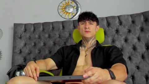 Snapshot of jeins_carter chatting on 25, 1, 2025 JC online show from 25, 1, 2025