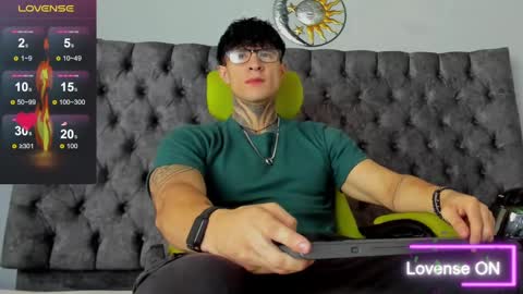 Snapshot of jeins_carter chatting on 21, 2, 2025 JC online show from 21, 2, 2025