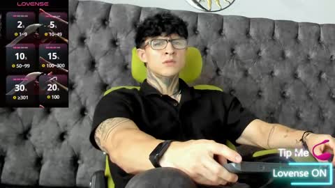 Snapshot of jeins_carter chatting on 5, 3, 2025 JC online show from 5, 3, 2025