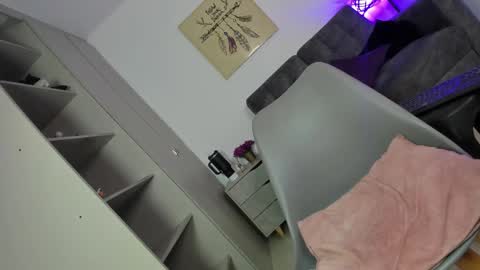 Jelen online show from 15, 2, 2025