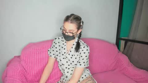 Molly online show from 10, 3, 2026