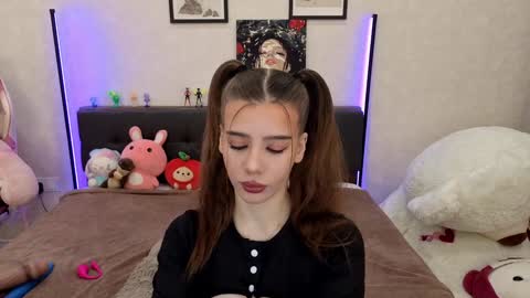 Dolly online show from 5, 10, 2025