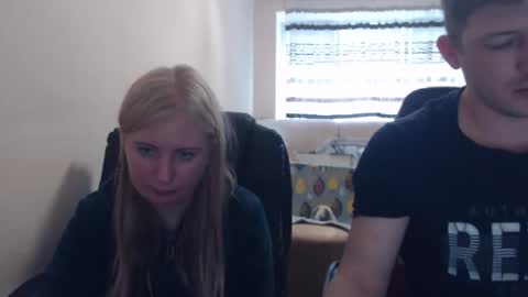 Snapshot of jenisandpeter chatting on 23, 4, 2026 JenisAndPeter online show from 23, 4, 2026