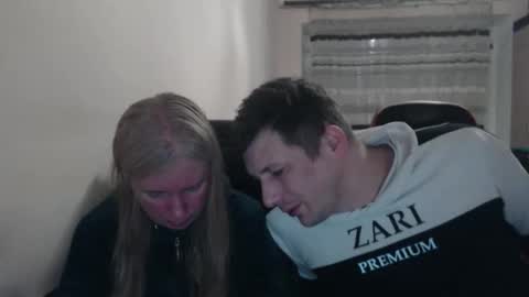 Snapshot of jenisandpeter chatting on 3, 5, 2026 JenisAndPeter online show from 3, 5, 2026