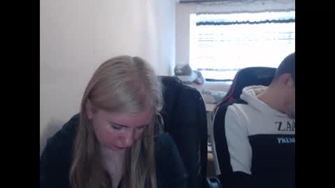 Snapshot of jenisandpeter chatting on 5, 5, 2026 JenisAndPeter online show from 5, 5, 2026