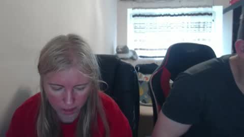 Snapshot of jenisandpeter chatting on 10, 5, 2026 JenisAndPeter online show from 10, 5, 2026