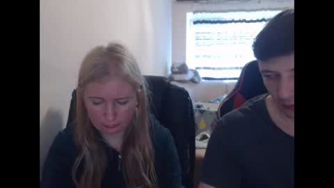Snapshot of jenisandpeter chatting on 15, 5, 2026 JenisAndPeter online show from 15, 5, 2026