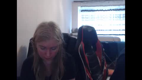 Snapshot of jenisandpeter chatting on 21, 5, 2026 JenisAndPeter online show from 21, 5, 2026