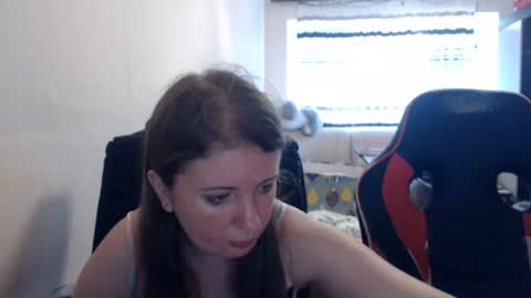 Snapshot of jenisandpeter chatting on 7, 7, 2026 JenisAndPeter online show from 7, 7, 2026