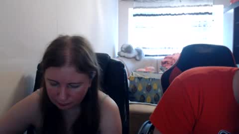Snapshot of jenisandpeter chatting on 14, 7, 2026 JenisAndPeter online show from 14, 7, 2026