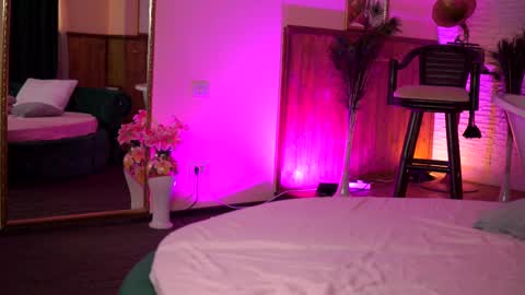 jenna_day online show from 12, 2, 2025