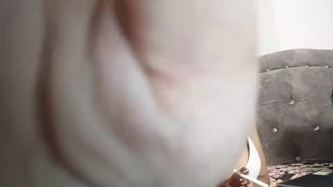 Snapshot of jenna_grey24 chatting on 22, 10, 2025 Isabella online show from 22, 10, 2025