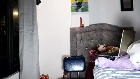 Snapshot of jenna_grey24 chatting on 25, 10, 2025 Isabella online show from 25, 10, 2025