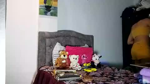 Snapshot of jenna_grey24 chatting on 2, 11, 2025 Isabella online show from 2, 11, 2025