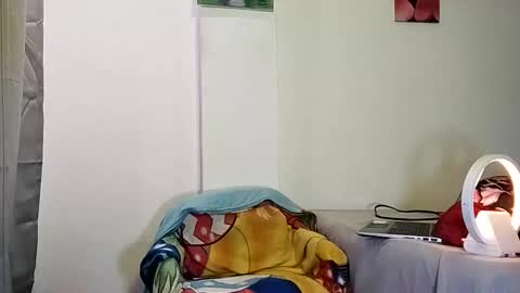 Snapshot of jenna_grey24 chatting on 15, 12, 2025 Isabella online show from 15, 12, 2025