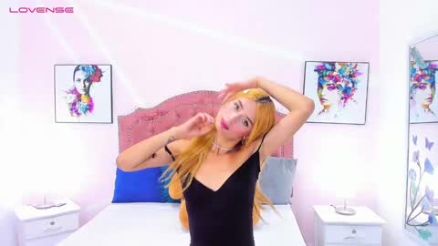 Snapshot of jenna_windsor chatting on 8, 2, 2025 Jenna online show from 8, 2, 2025